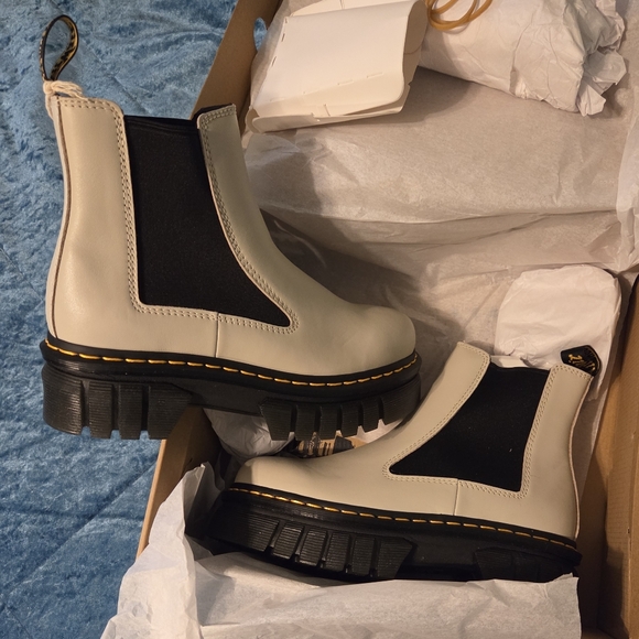 Dr. Martens Audrick Chelsea - Picture 3 of 6